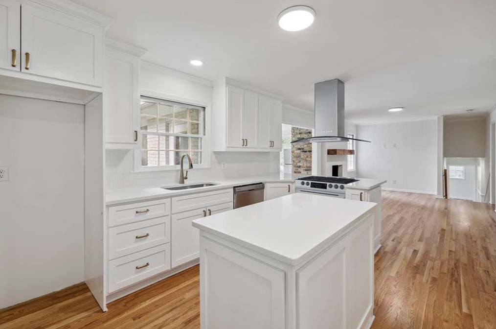 2889 Bonanza Dr, Decatur GA  30033-1509 exterior