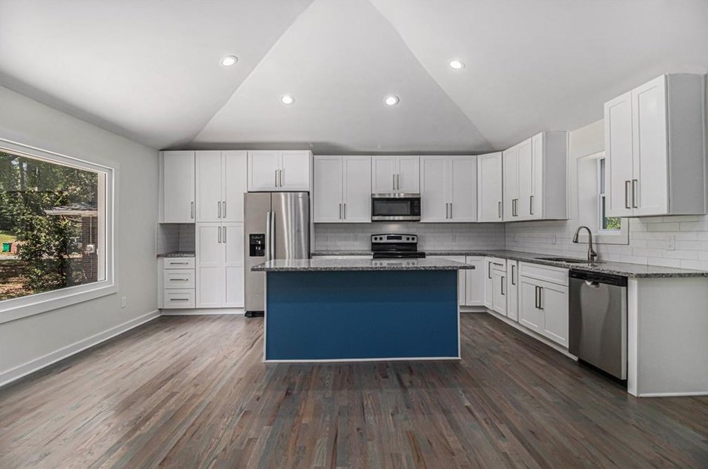 1902 Derrill Dr, Decatur GA  30032-7003 exterior