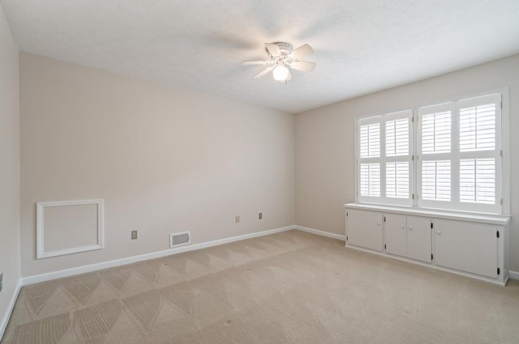 528 Hilldale Dr, Decatur GA  30030-3828 exterior