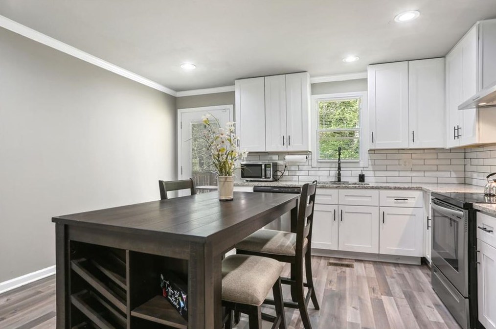 1314 Redford Dr, Atlanta GA  30315-8635 exterior