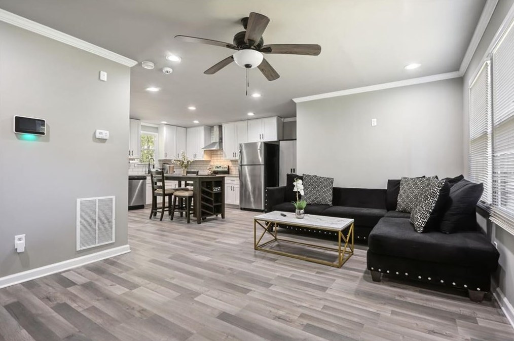 1314 Redford Dr, Atlanta GA  30315-8635 exterior
