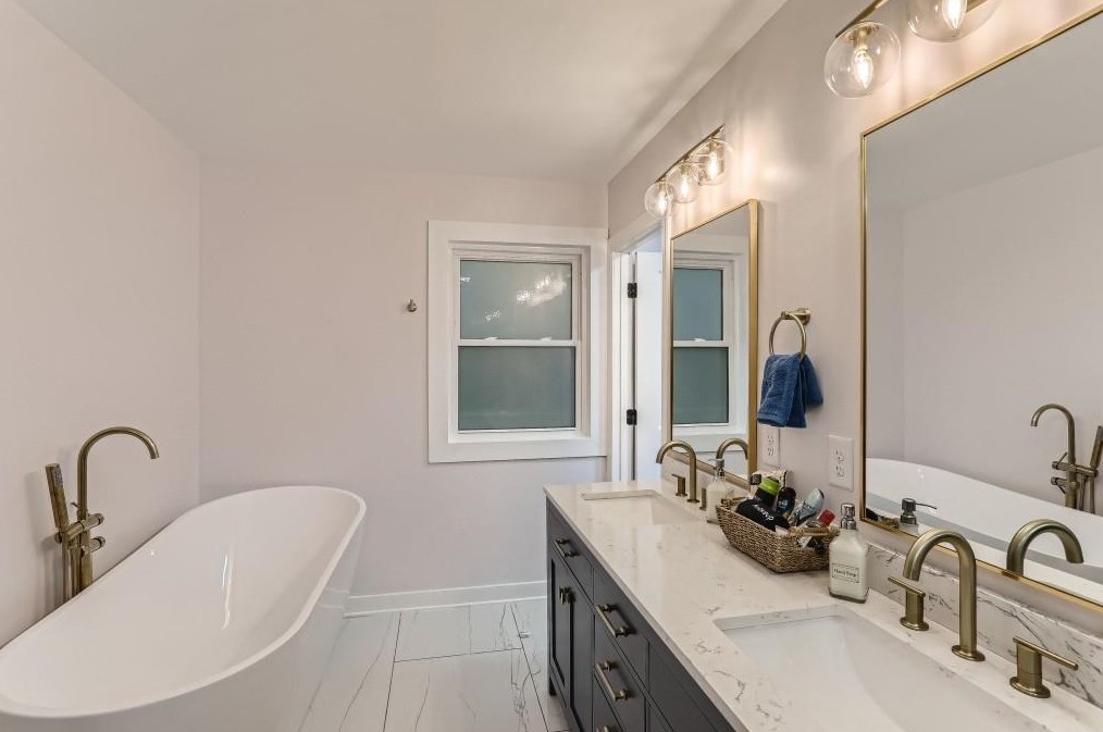 2083 Glendale Dr, Decatur GA  30032-5807 exterior