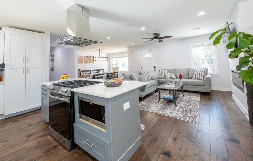 2083 Glendale Dr, Decatur GA  30032-5807 exterior