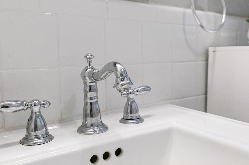 1538 Deerwood Dr, Decatur GA  30030-4516 exterior