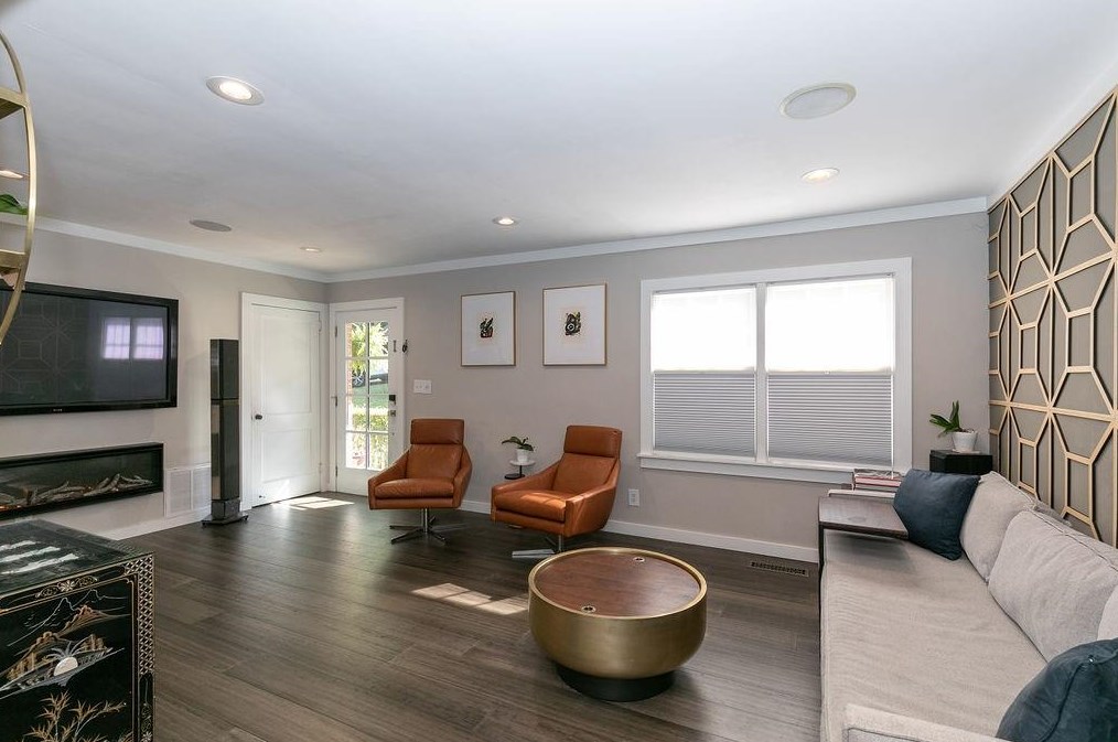 1538 Deerwood Dr, Decatur GA  30030-4516 exterior