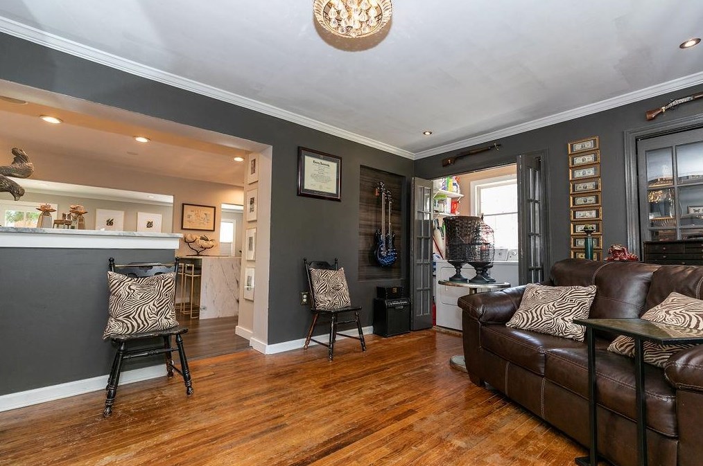 1538 Deerwood Dr, Decatur GA  30030-4516 exterior