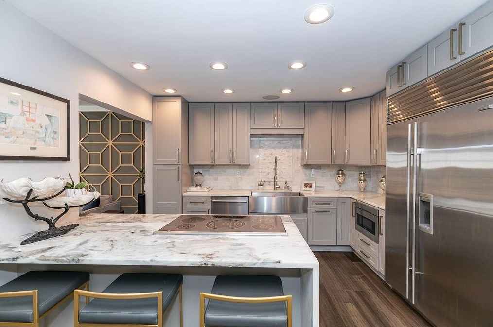 1538 Deerwood Dr, Decatur GA  30030-4516 exterior