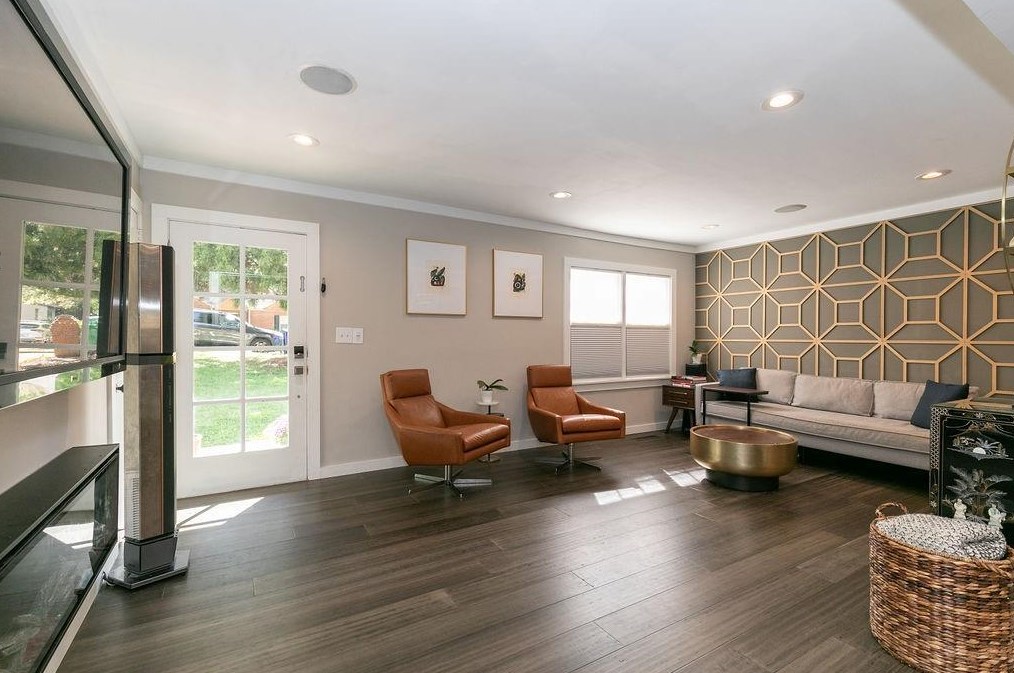 1538 Deerwood Dr, Decatur GA  30030-4516 exterior