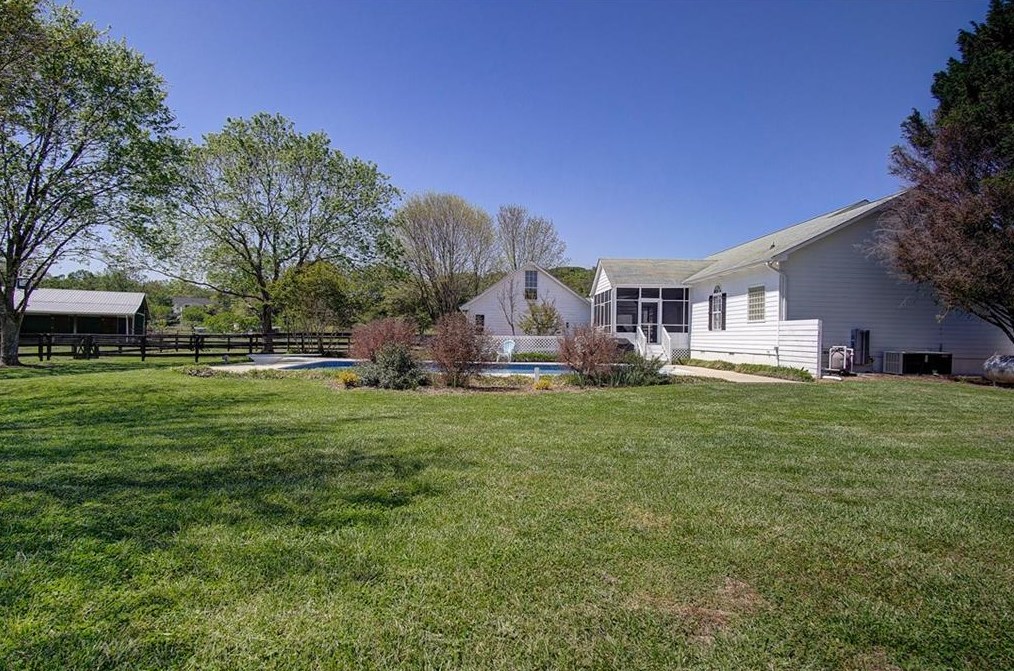 167 Mccreary Rd, Calhoun GA  30701-4417 exterior