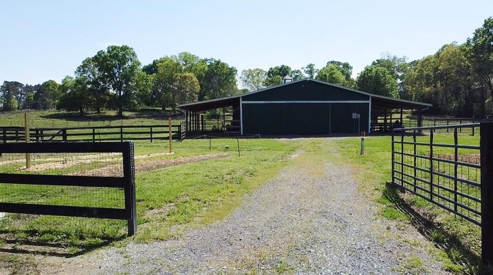 167 Mccreary Rd, Calhoun GA  30701-4417 exterior