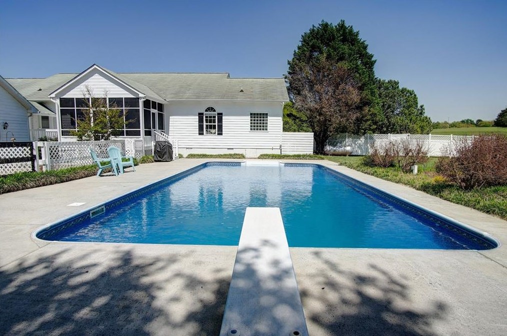 167 Mccreary Rd, Calhoun GA  30701-4417 exterior