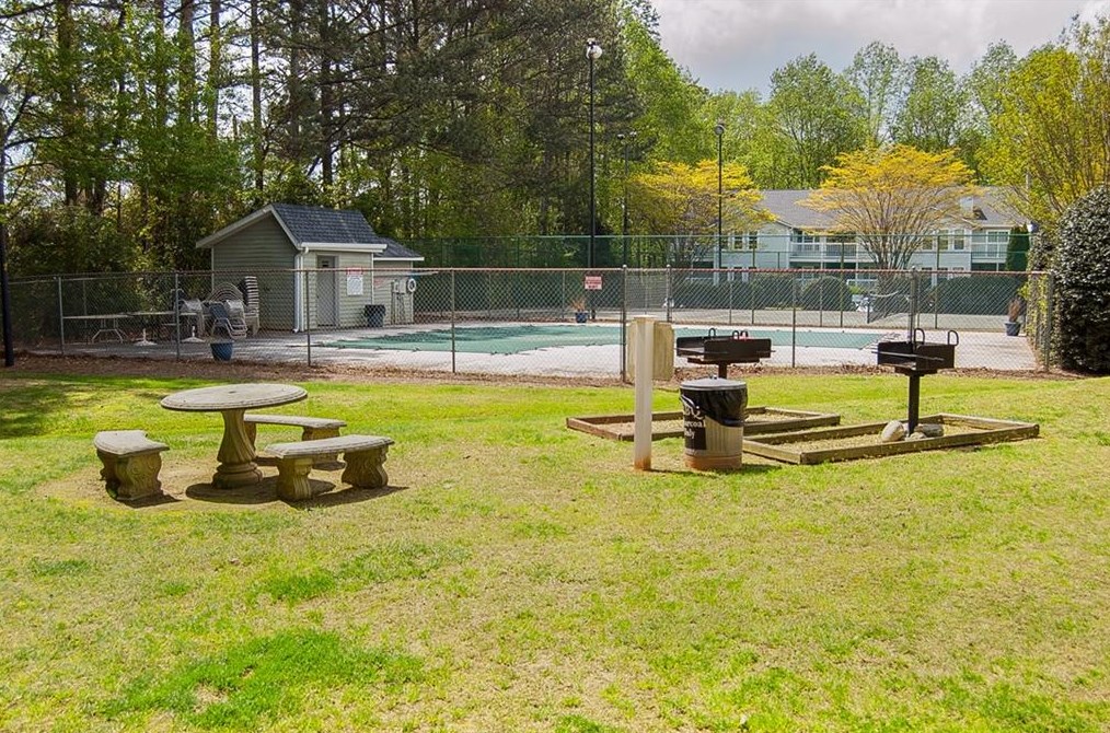 2035 Brian Way, Decatur GA  30033-3824 exterior