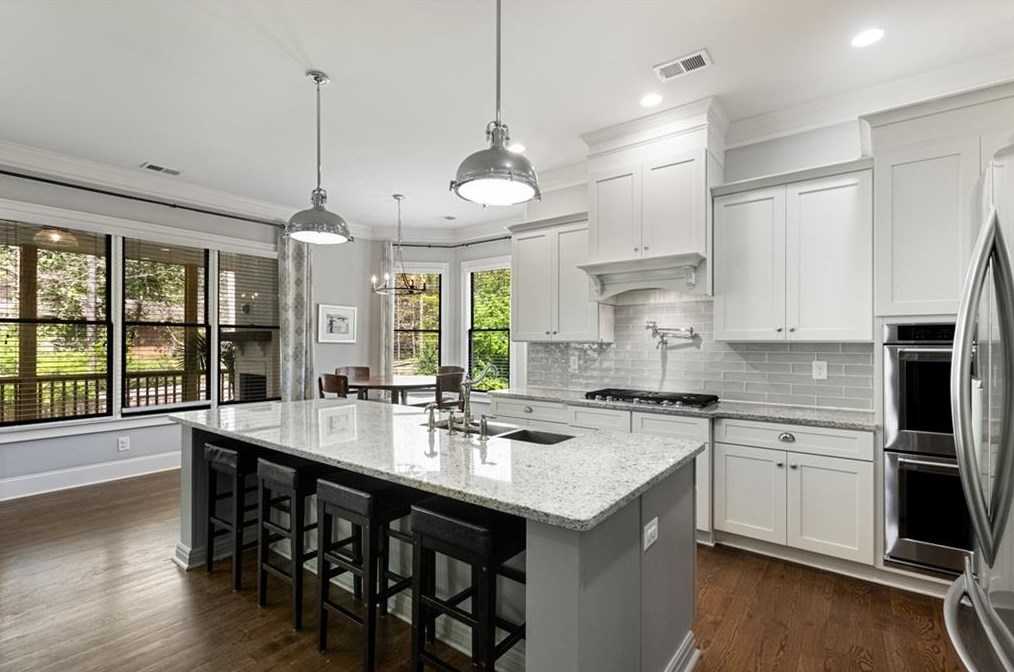 3256 Lavista Rd, Decatur GA  30033-1421 exterior