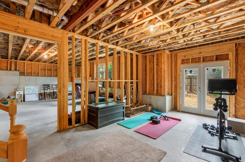 3256 Lavista Rd, Decatur GA  30033-1421 exterior