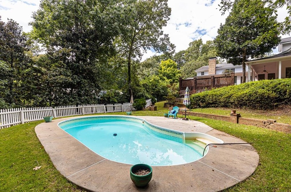 4297 Woodland Brook Dr, Atlanta GA  30339-4722 exterior
