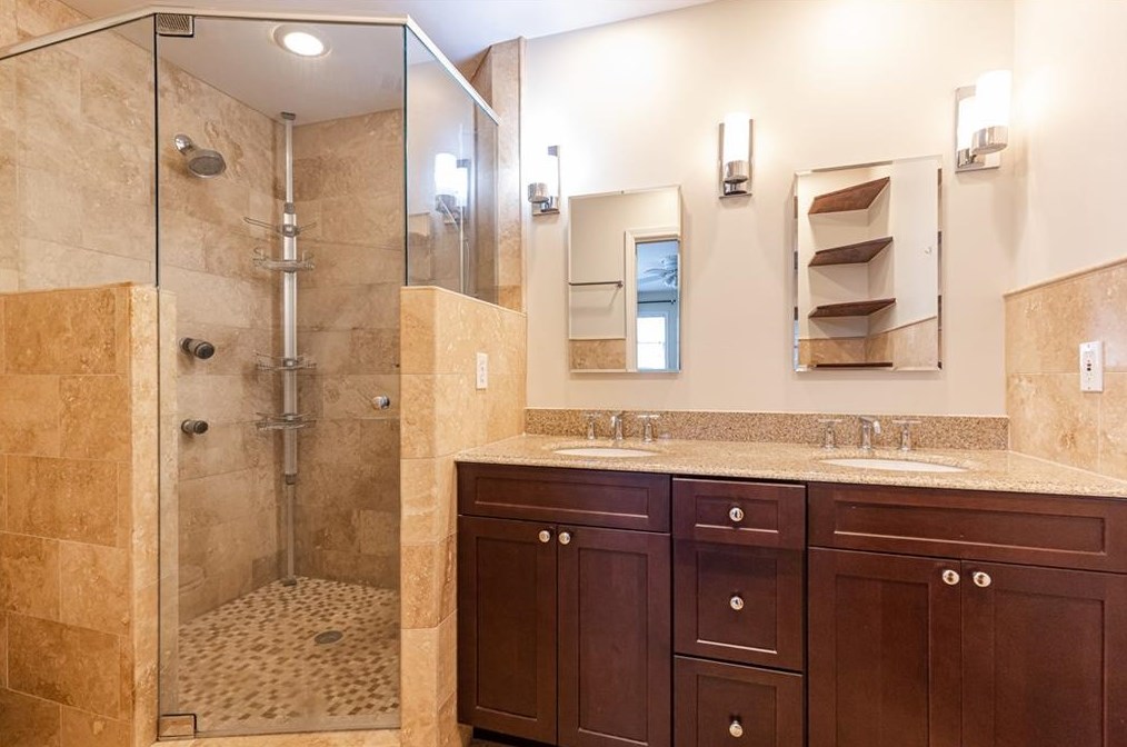 4297 Woodland Brook Dr, Atlanta GA  30339-4722 exterior