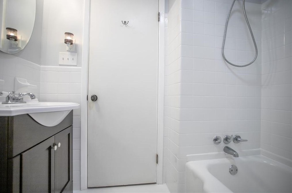 3170 Sprucewood Dr, Decatur GA  30033-2506 exterior