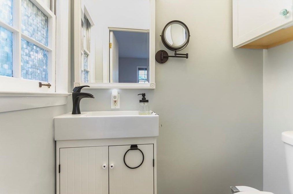 3170 Sprucewood Dr, Decatur GA  30033-2506 exterior