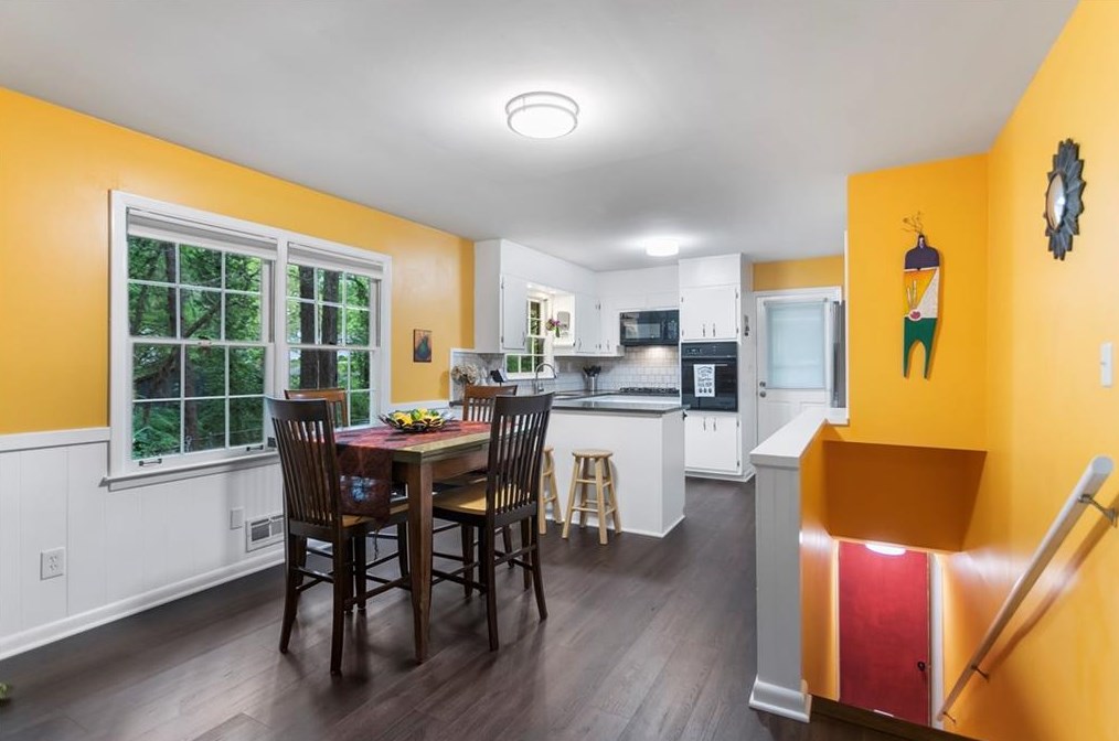 3170 Sprucewood Dr, Decatur GA  30033-2506 exterior