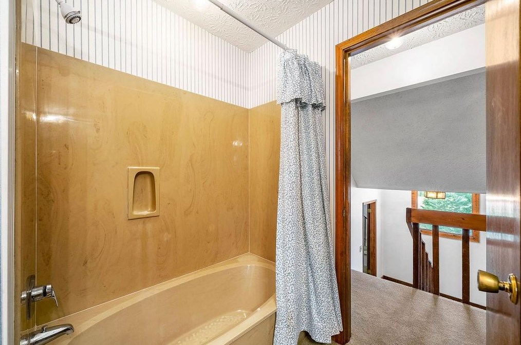 4201 Charleston Trl, Smyrna GA  30080-6427 exterior