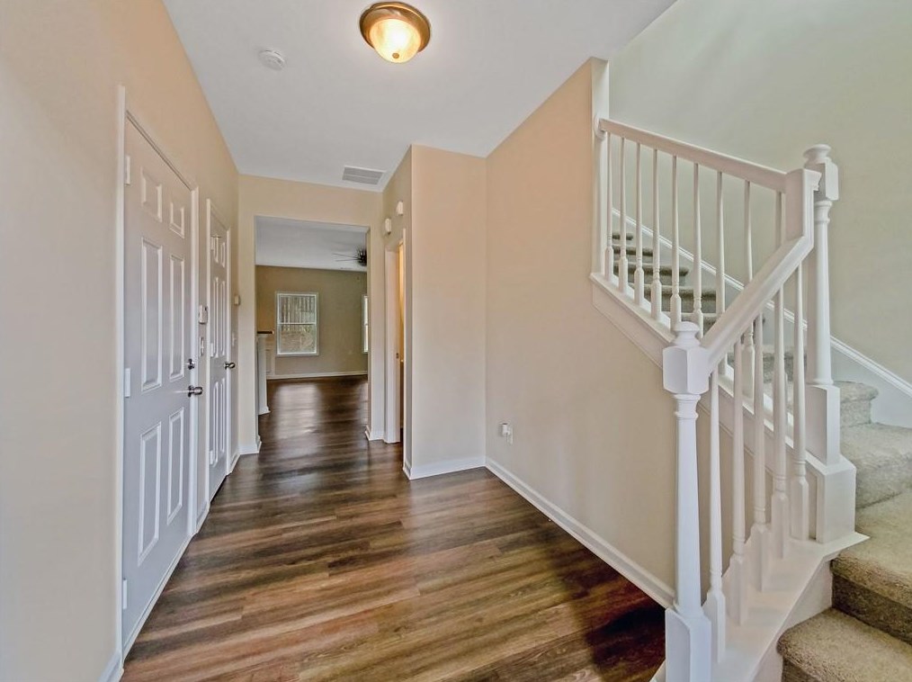 3940 Princeton Lakes Way, Atlanta GA  30331-5595 exterior