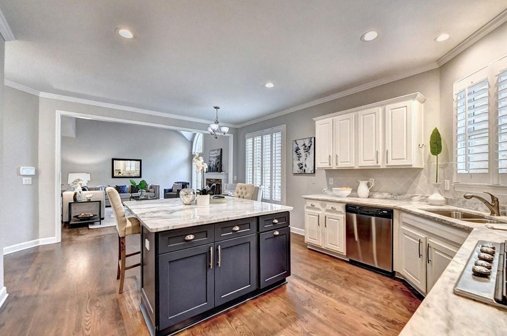 410 Overhill Bnd, Alpharetta GA  30005-8974 exterior