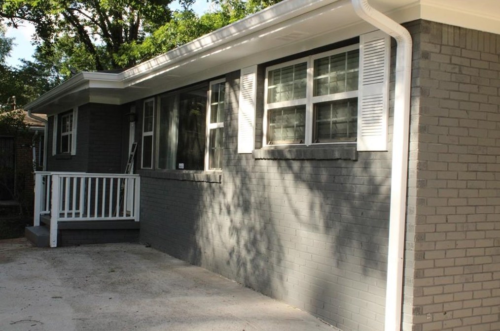 2064 Shamrock Dr, Decatur GA  30032-5953 exterior