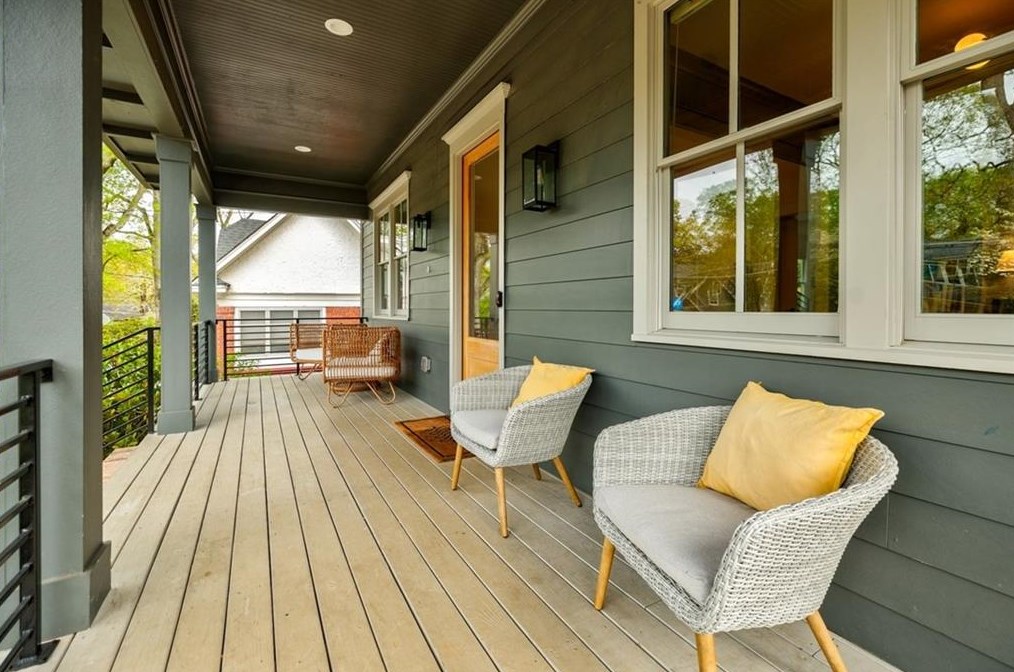 724 Avery St, Decatur GA  30030-3702 exterior