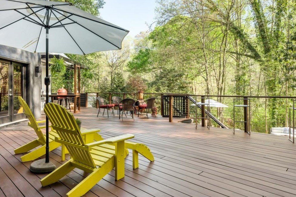 1042 Nawench Dr, Atlanta GA  30327-1340 exterior