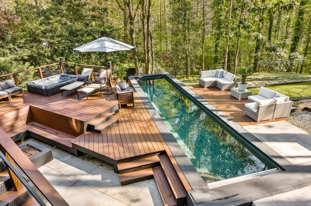1042 Nawench Dr, Atlanta GA  30327-1340 exterior