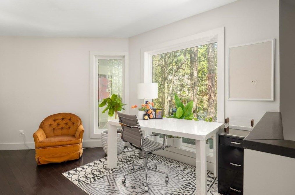 1042 Nawench Dr, Atlanta GA  30327-1340 exterior