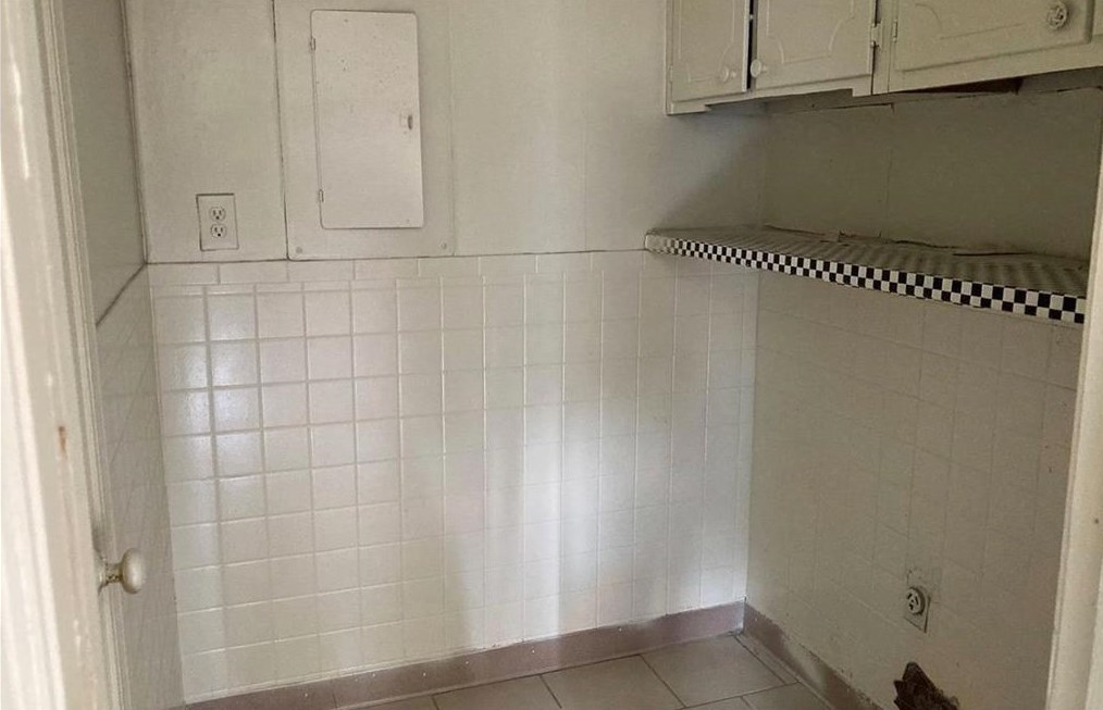 3254 Strawberry Ln, Decatur GA  30034-4138 exterior