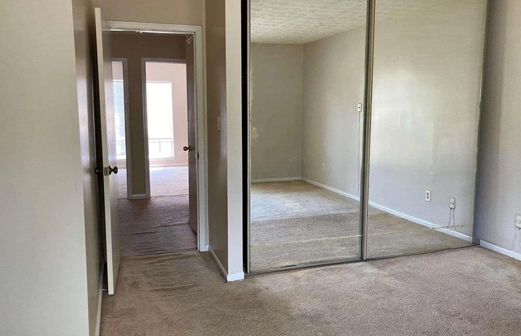 3254 Strawberry Ln, Decatur GA  30034-4138 exterior