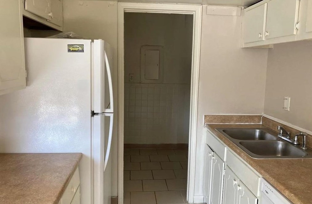 3254 Strawberry Ln, Decatur GA  30034-4138 exterior