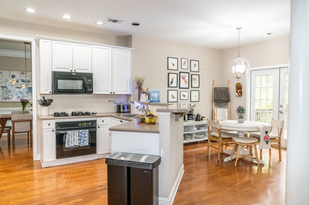 1587 Reserve Cir, Decatur GA  30033-1538 exterior