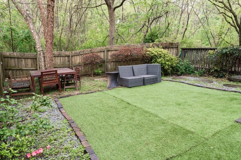 1587 Reserve Cir, Decatur GA  30033-1538 exterior