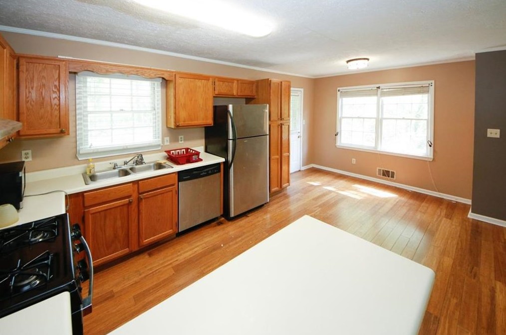 419 Indian Hills Dr, Dallas GA  30157-0628 exterior