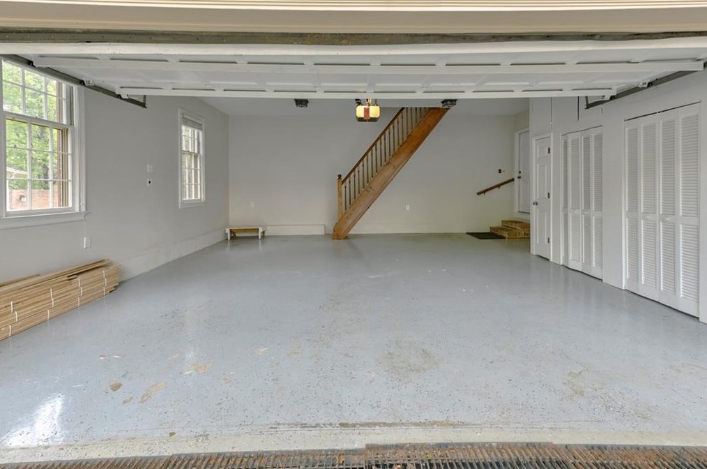 1875 Bedfordshire Ct, Decatur GA  30033-1400 exterior