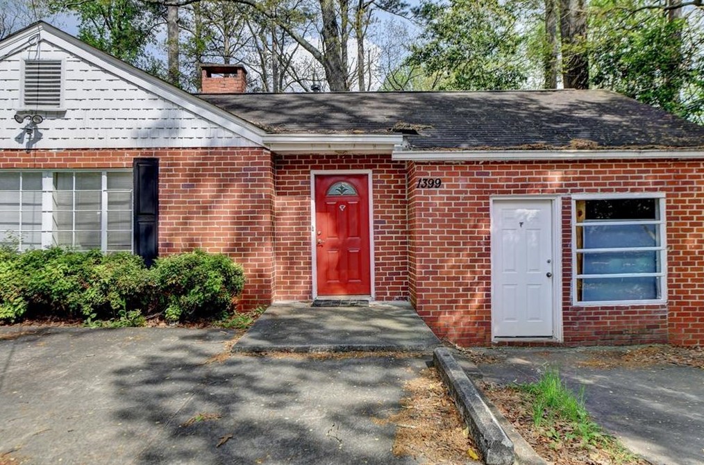 1399 Clairmont Rd, Decatur GA  30033-5311 exterior