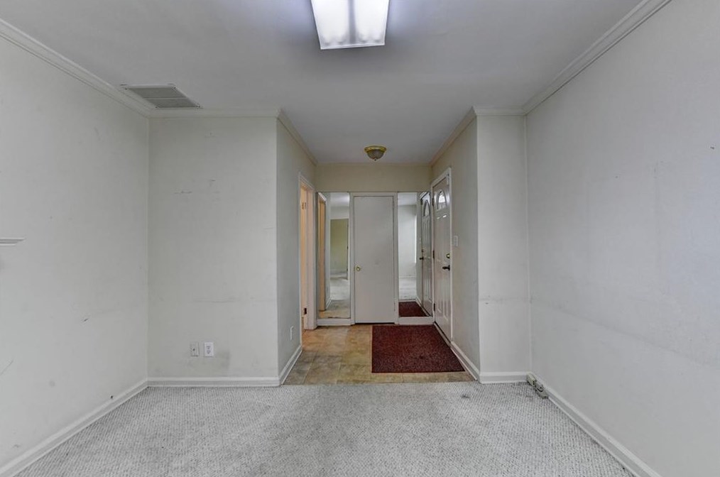 1399 Clairmont Rd, Decatur GA  30033-5311 exterior