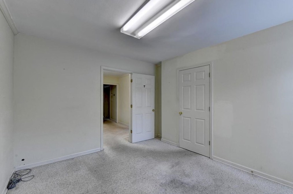 1399 Clairmont Rd, Decatur GA  30033-5311 exterior