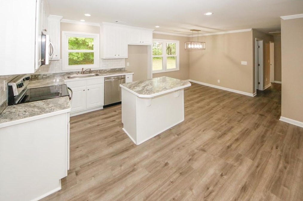 198 Wright St, Winder GA  30680-2428 exterior