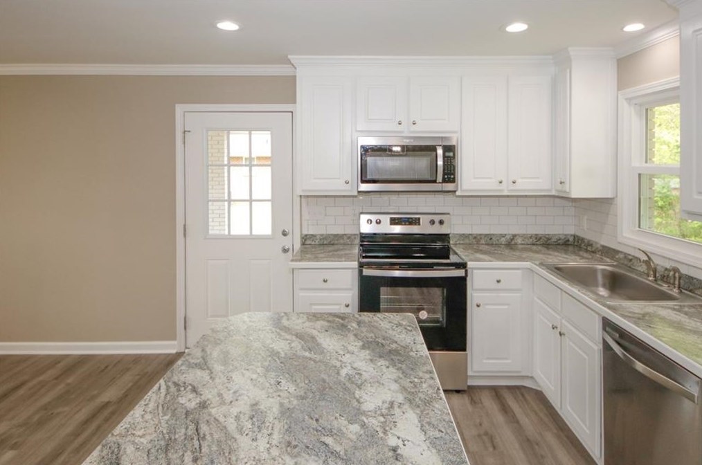 198 Wright St, Winder GA  30680-2428 exterior
