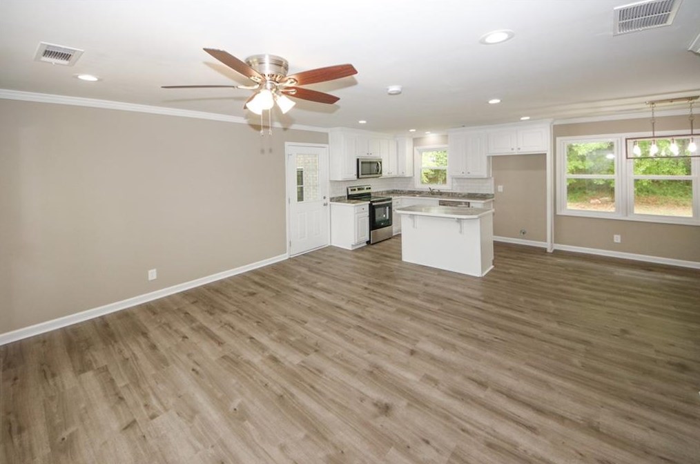198 Wright St, Winder GA  30680-2428 exterior
