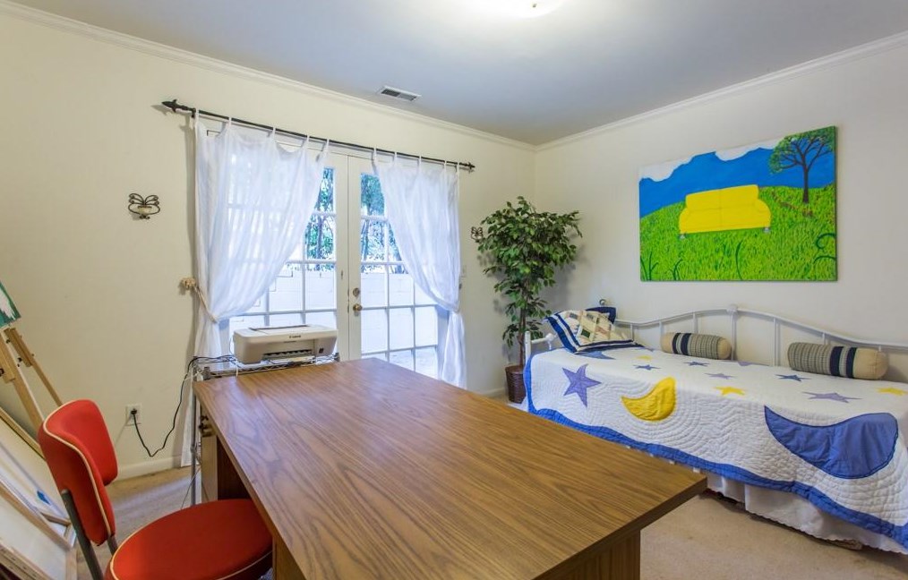 1566 Moncrief Cir, Decatur GA  30033-1617 exterior