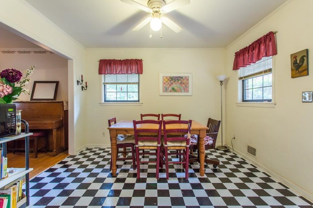 1566 Moncrief Cir, Decatur GA  30033-1617 exterior