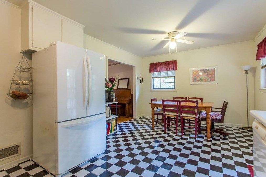 1566 Moncrief Cir, Decatur GA  30033-1617 exterior