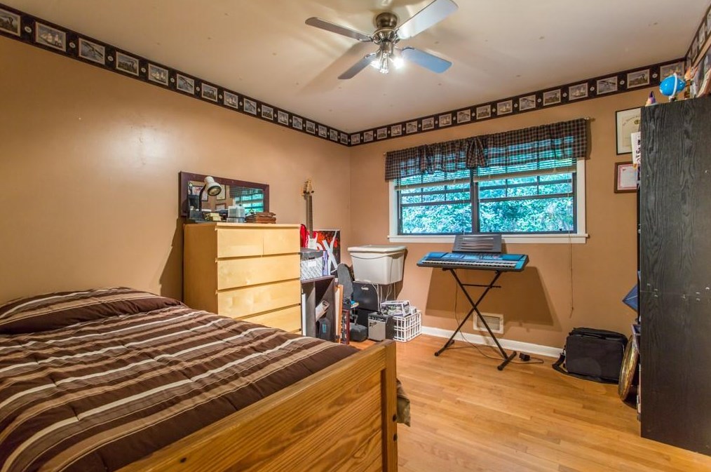 1566 Moncrief Cir, Decatur GA  30033-1617 exterior