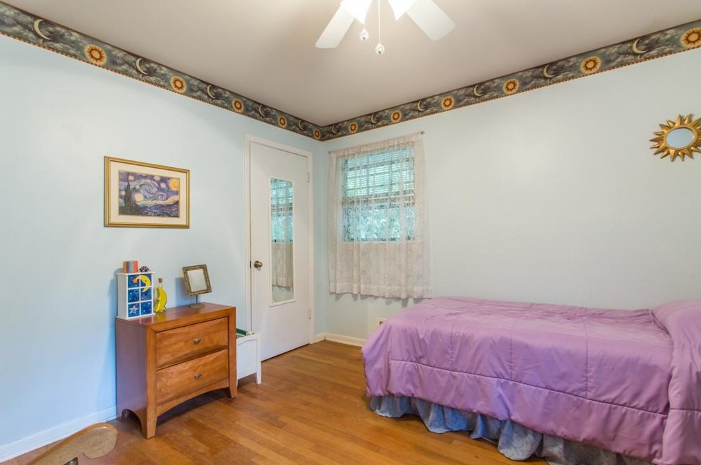 1566 Moncrief Cir, Decatur GA  30033-1617 exterior