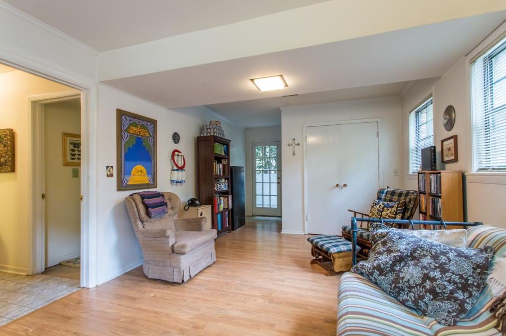 1566 Moncrief Cir, Decatur GA  30033-1617 exterior